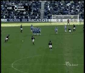 un super coup-franc de thierry henry